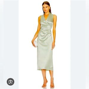 Draped sleeveless pleat silk dress